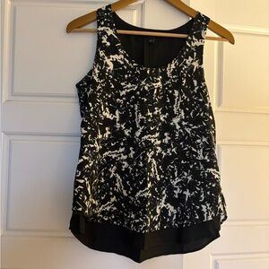 Banana Republic Black and White Sleeveless Top